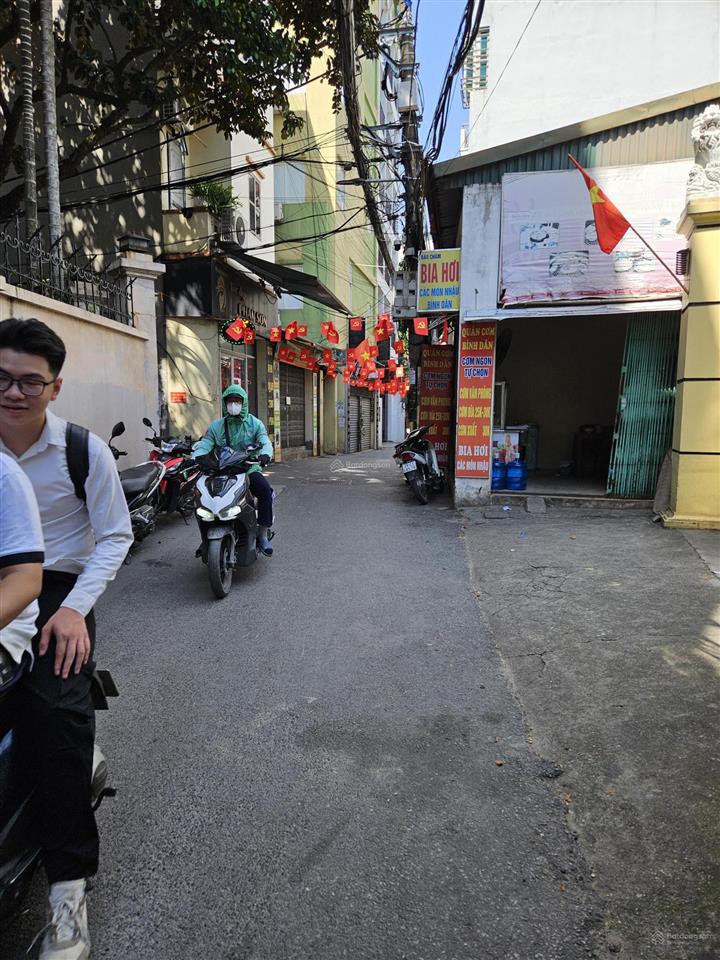 Đất cầu giấy  dt 95m  mt 7m  ô tô nhỏ  5m mặt phố  giá 20.2 tỷ