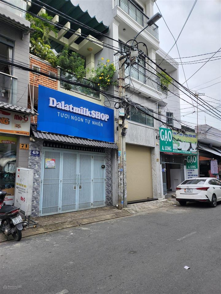 Chính chủ bán gấp nhà mặt tiền quận 7  giá cả thương lượng