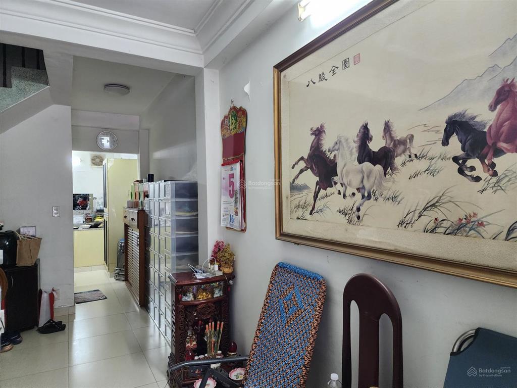 Chính chủ bán gấp nhà mặt tiền quận 7  giá cả thương lượng