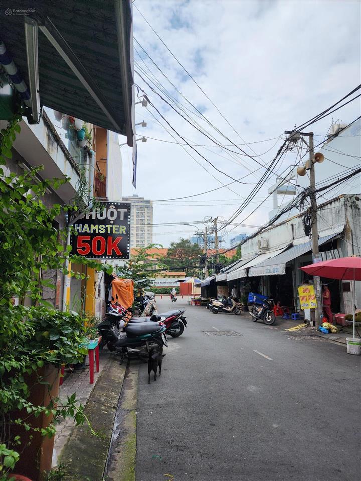 Chính chủ bán gấp nhà mặt tiền quận 7  giá cả thương lượng