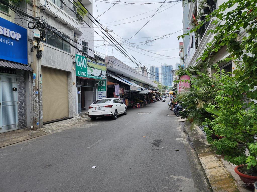 Chính chủ bán gấp nhà mặt tiền quận 7  giá cả thương lượng