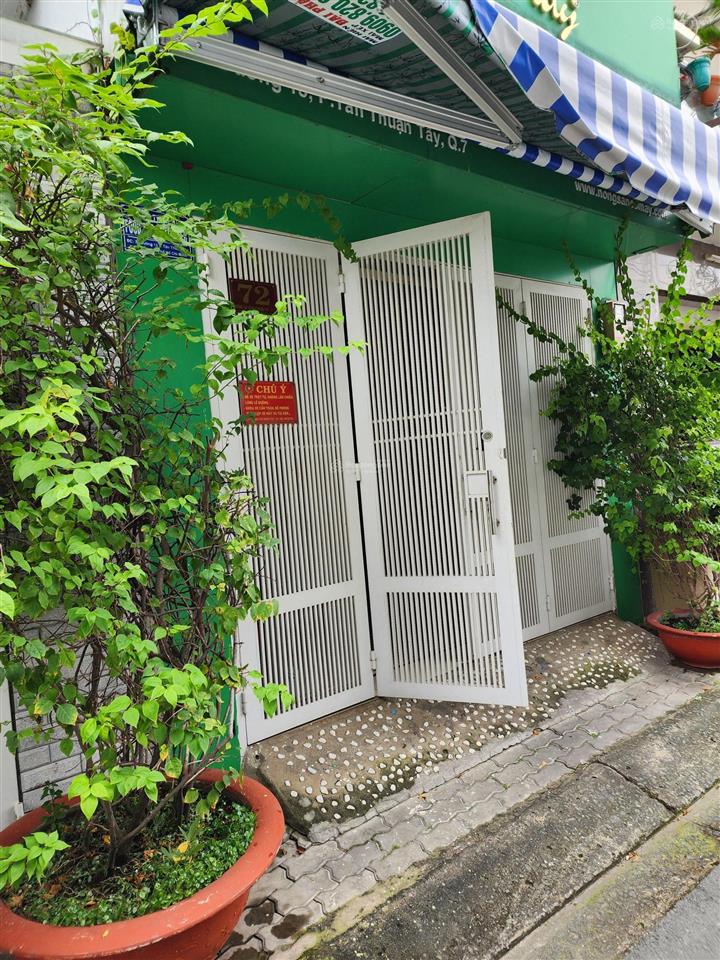 Chính chủ bán gấp nhà mặt tiền quận 7  giá cả thương lượng