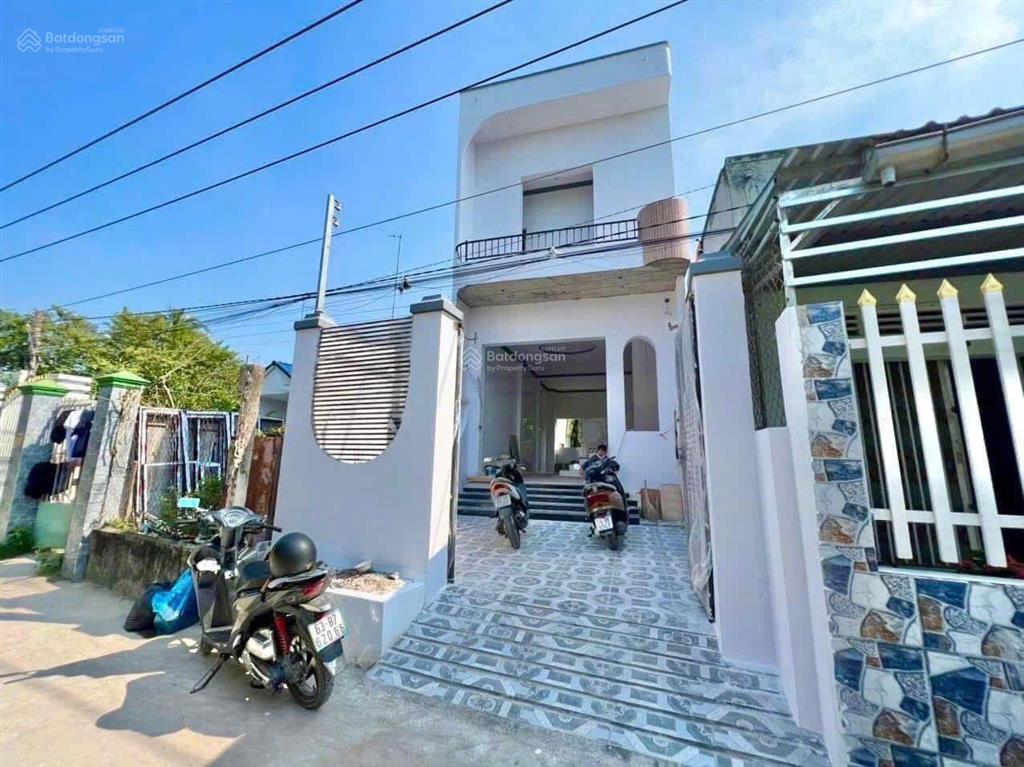 Bán nhà bình chánh vào ở ngay dt 80m2