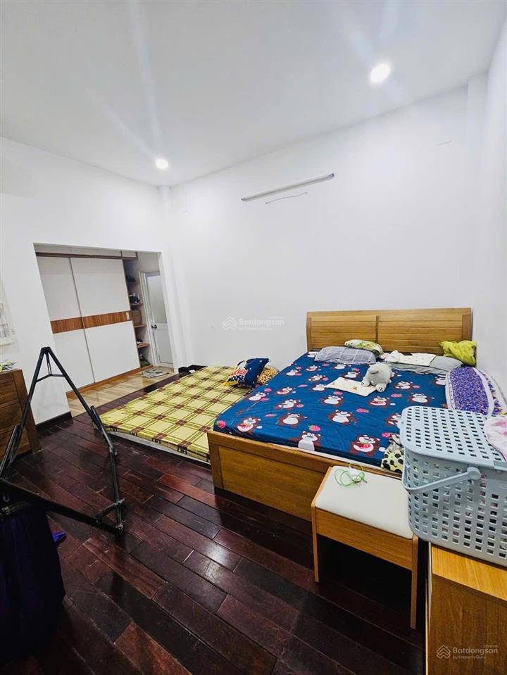 Âu dương lân q8  hẻm ô tô tránh  dt khủng 94m2