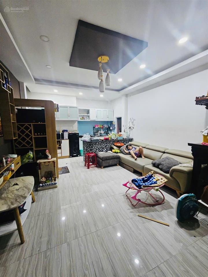 Âu dương lân q8  hẻm ô tô tránh  dt khủng 94m2