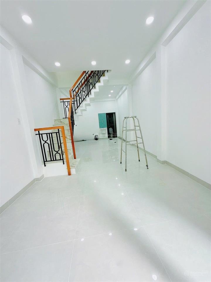 [quận 8] hưng phú  cách cầu chữ y 800m  30m2  2 tầng  nhà mới ở ngay