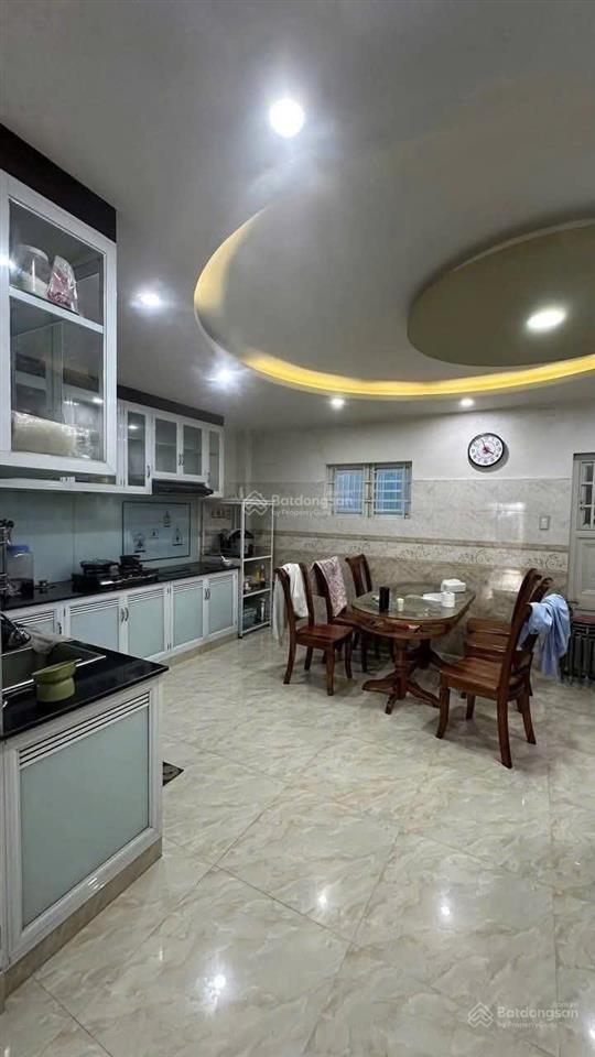 Nhà 1 trệt 1 lầu ngân hàng techcom thanh lý giá tốt