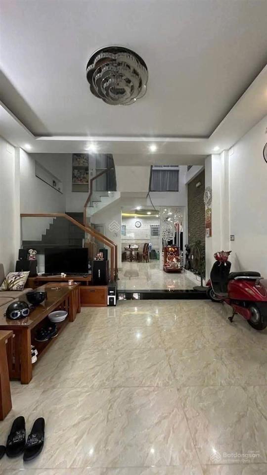 Nhà 1 trệt 1 lầu ngân hàng techcom thanh lý giá tốt