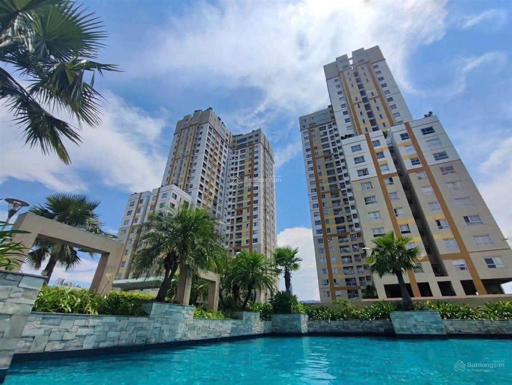 Cần bán gấp căn hộ 3 ngủ tropic, lầu cao, view đẹp