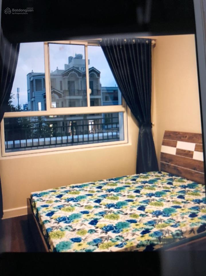 Cần bán căn góc cc bàu cát ii q. tb. dt 54m2 2p. giá bán 2,35 tỷ.  0708 774 ***