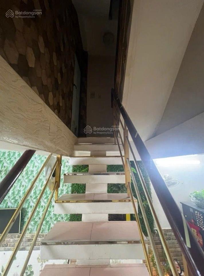 Nhà nguyễn văn cừ p.2 quận 5 3 tầng kiên cố 3 pn 4 wc giá 6.6 tỷ tl