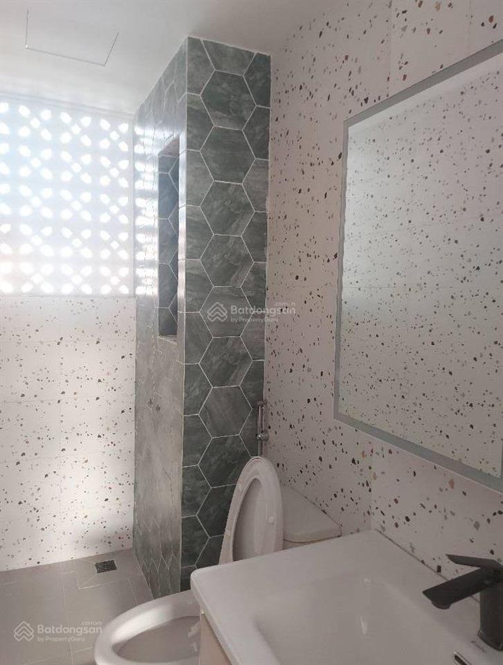 Nhà 4 tầng mới trăm phần trăm trung tâm quận 5 sát vách quận 1 chỉ hơn 6 tỷ tl