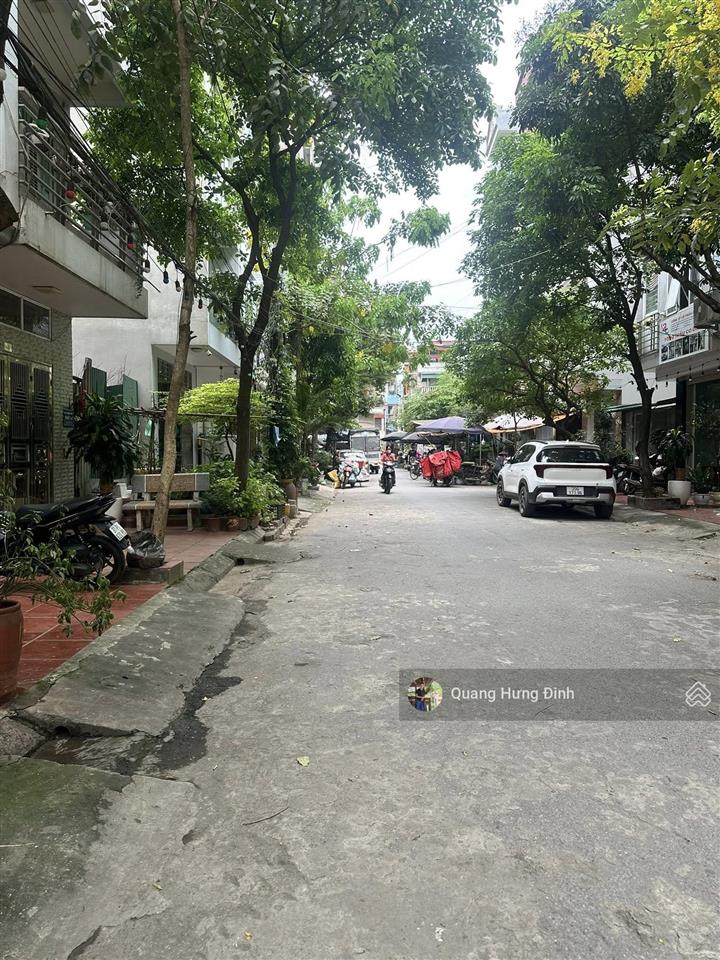 Bán liền kề kđt văn quán, đường chiến thắng 50m2  mặt tiền 6,7m, plô vỉa hè ô tô tránh, giá 14 tỷ