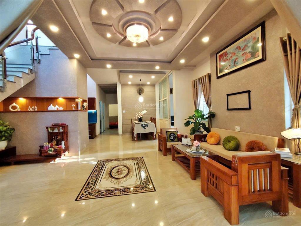 Bán nhà mt đ12m kinh doanh  3 tầng  dt 92m²  3pn  3wwc  vĩnh hoà  nha trang  chỉ 7ty6