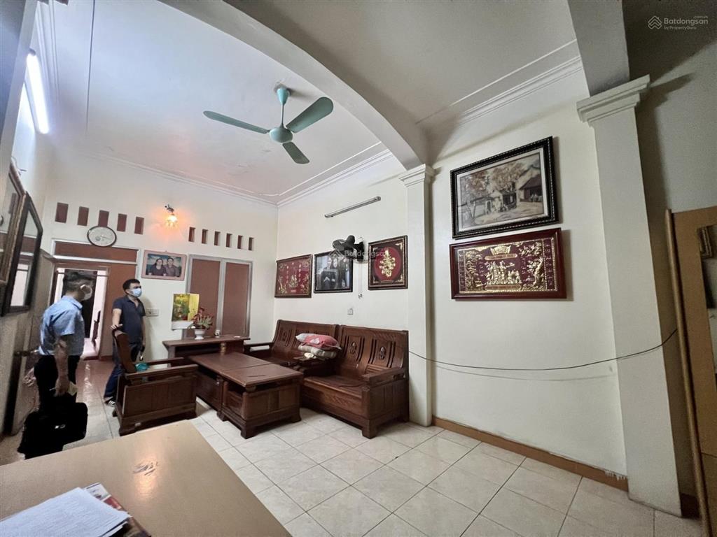 Bán nhà mặt phố ngô gia tự, 3 thoáng, 80 m2, 3 tầng, mặt tiền 4 m, giá chỉ 26 tỷ.