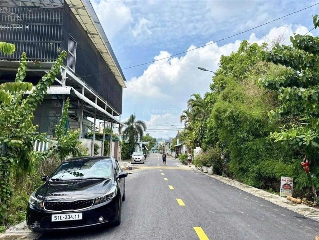 Bán gấp lô đất mt đường 600tr 120m2 đ.nguyễn văn ni thị trấn củ chi
