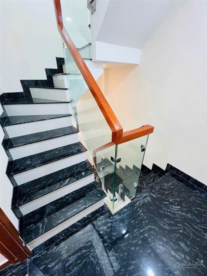 Nhà đẹp chỉ việc xách vali ở 4 tầng 2 phòng ngủ hẻm xe hơi