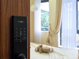 Căn hộ dịch vụ cao cấp  nhà mới xây  khóa vân tay an ninh