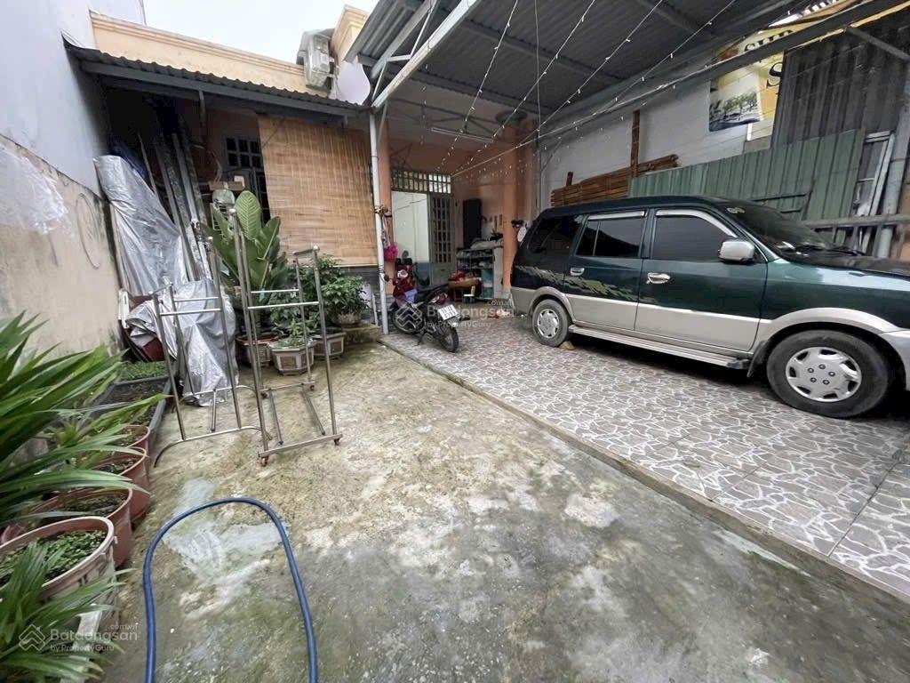 10.5 tỷ  diện tích khủng, ngang 6m  tt phước long b quận 9, khu cao ráo ko ngập