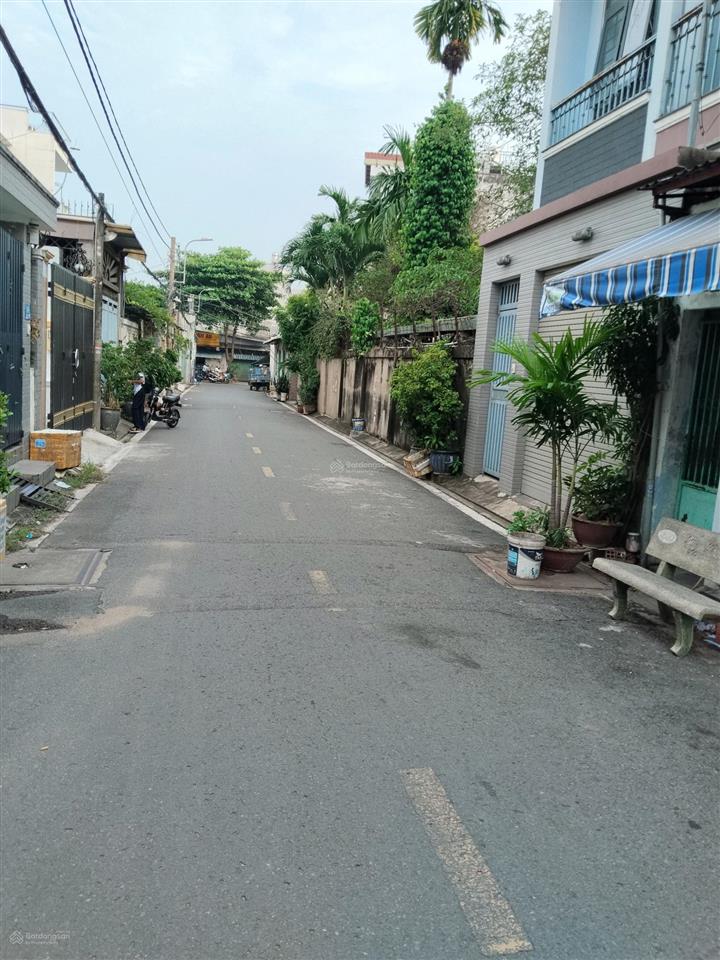 10.5 tỷ  diện tích khủng, ngang 6m  tt phước long b quận 9, khu cao ráo ko ngập