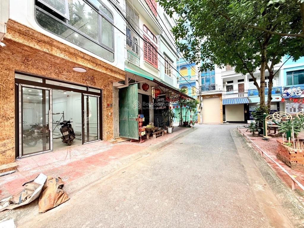 Bán nhà phân lô hồ đền lừ gara thang máy, 7 tầng mới, nội thất xịn, ô tô tránh, 19.5 tỷ