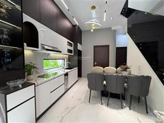 Tôi chính chủ cần bán nhà 3 tầng kiệt hoàng diệu, hải châu, thành phố đà nẵng