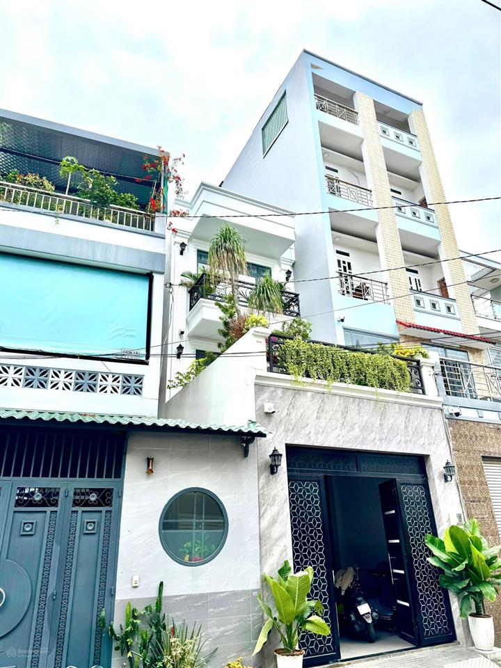 Bán nhà mặt tiền 3 tầng btct được xây dựng tâm huyết 4pn vị trí vừa ở vừa kinh doanh đa ngành