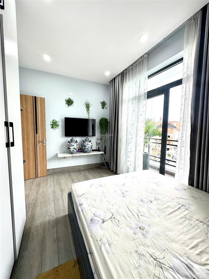 Bán nhà mặt tiền 3 tầng btct được xây dựng tâm huyết 4pn vị trí vừa ở vừa kinh doanh đa ngành