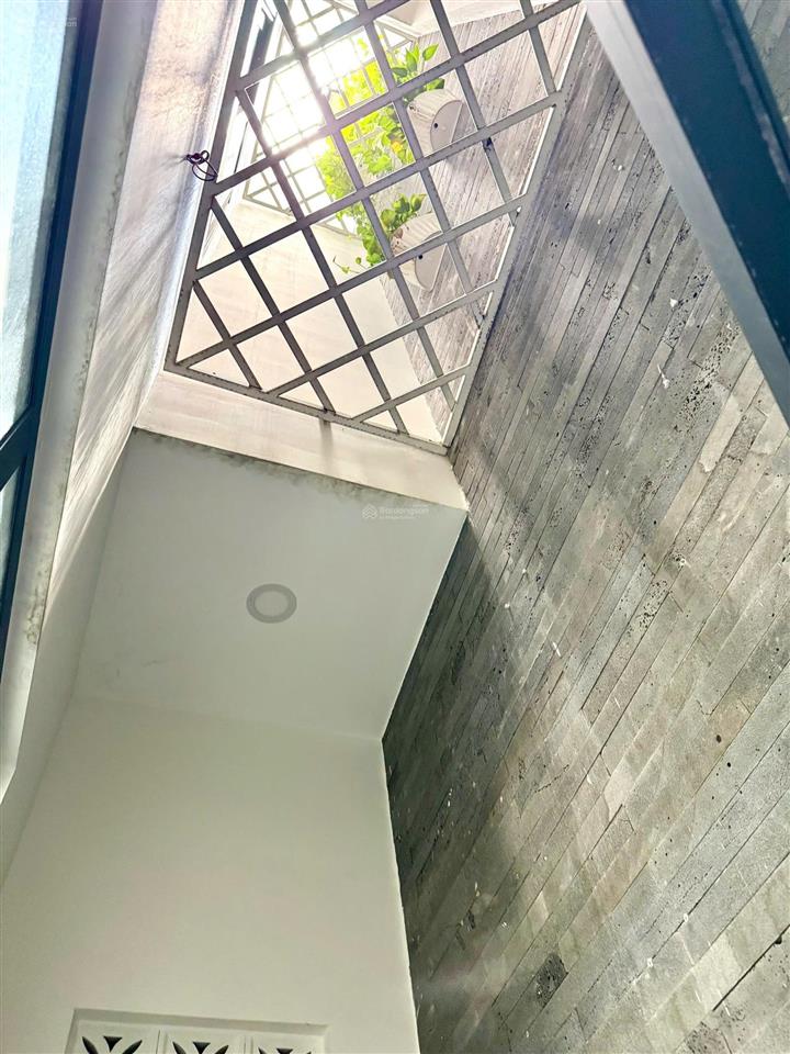 Bán nhà mặt tiền 3 tầng btct được xây dựng tâm huyết 4pn vị trí vừa ở vừa kinh doanh đa ngành