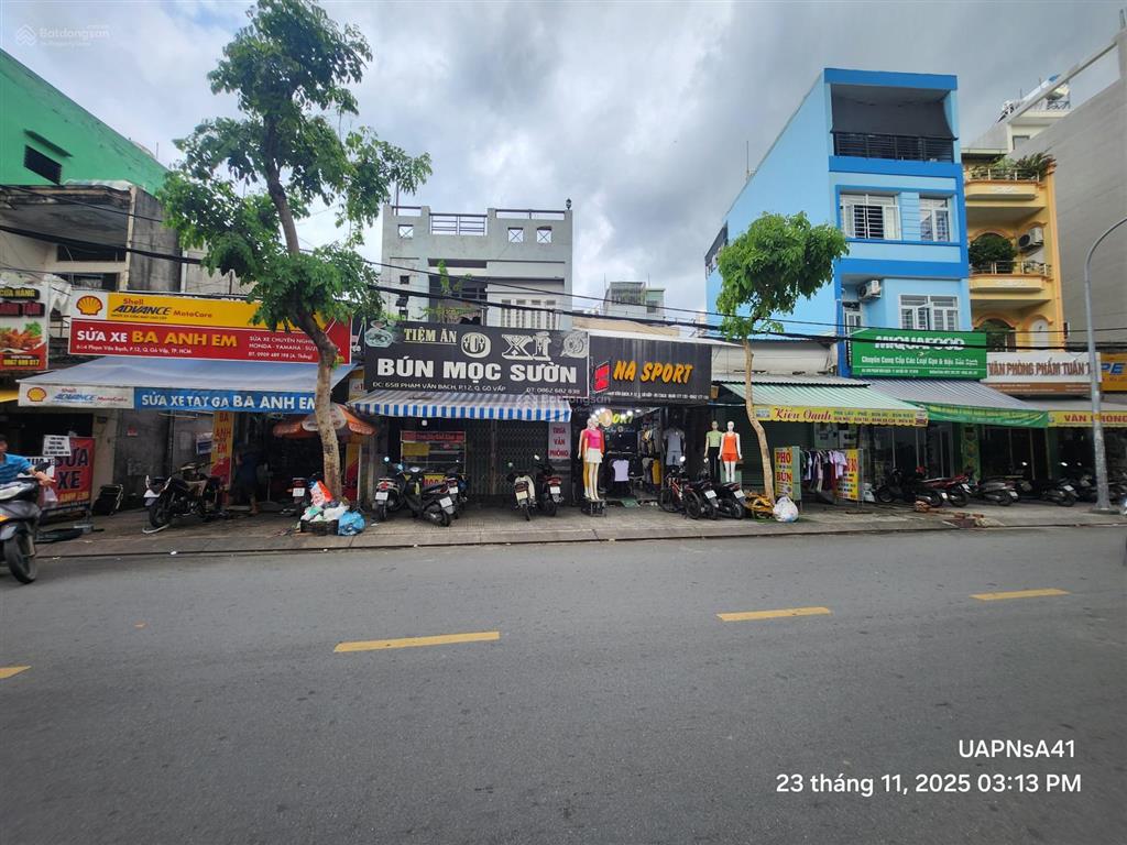 Bán cặp nhà mặt tiền phạm văn bạch, gò vấp  ngang khủng 9m  đang cho thuê 35tr/tháng  giá đầu tư