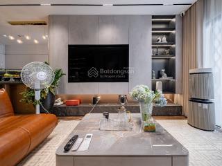 Bán căn 3 ngủ đẹp tầng trung ct2b tràng an complex