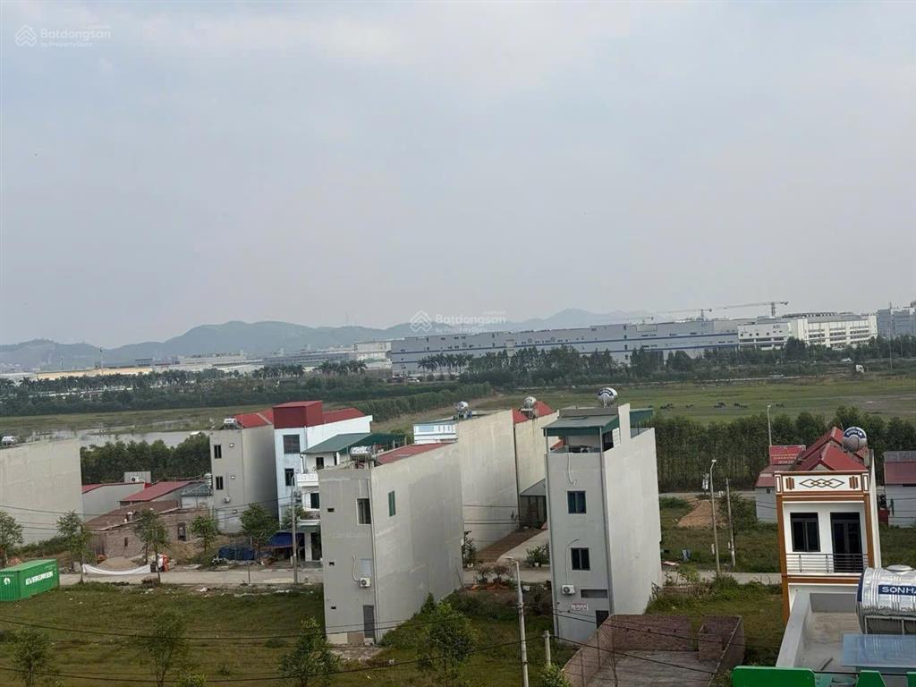 Mời thuê nhà 200m2/sàn. 30 phòng ngủ khép kín full nội thất, bếp nấu ăn trong phòng. kcn quang châu