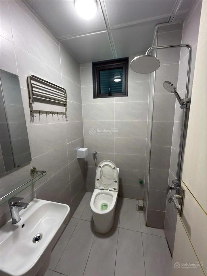 Mời thuê nhà 200m2/sàn. 30 phòng ngủ khép kín full nội thất, bếp nấu ăn trong phòng. kcn quang châu