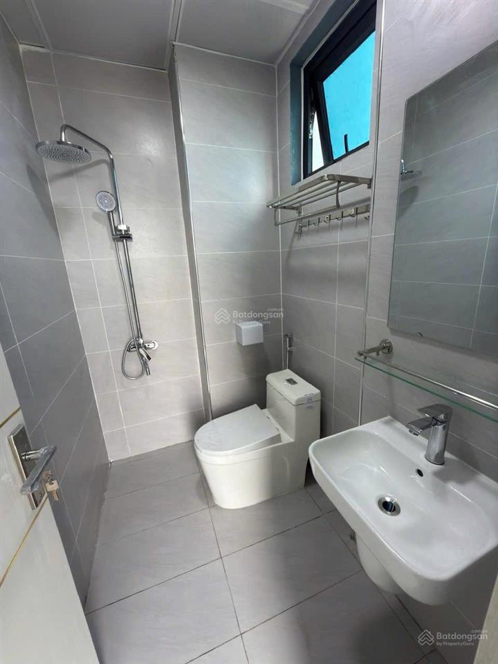 Mời thuê nhà 200m2/sàn. 30 phòng ngủ khép kín full nội thất, bếp nấu ăn trong phòng. kcn quang châu