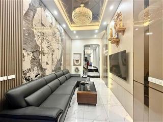 Bán nhà riêng 5 tầng  cổng trường đh mỹ thuật công nghiệp, 6pn, 4wc, 70m2 tại đê la thành, hà nội