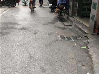 Chỉ 7 tỷ sở ngay nhà 4 tầng ô tô tránh ngay cổng trường học viện tài chính kinh doanh tốt