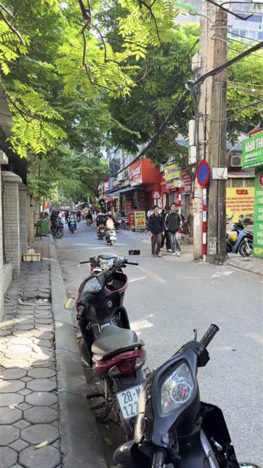 Chỉ 7 tỷ sở ngay nhà 4 tầng ô tô tránh ngay cổng trường học viện tài chính kinh doanh tốt