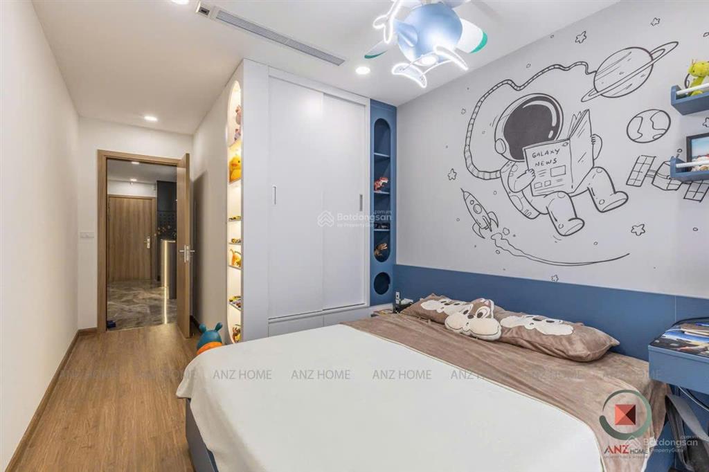 Chính chủ bán căn 82m2 thiết kế 2 ngủ 2 vệ sinh, tầng đẹp, sổ chính chủ