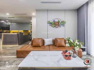 Chính chủ bán căn 82m2 thiết kế 2 ngủ 2 vệ sinh, tầng đẹp, sổ chính chủ