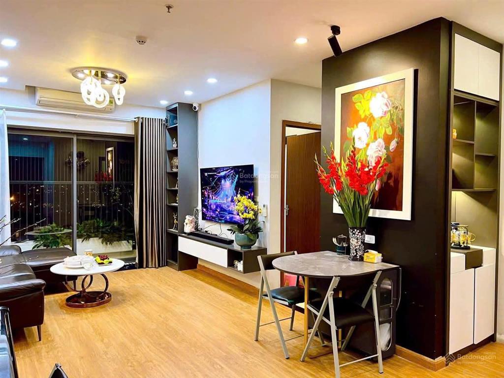 Bán căn 77m2 2n2vs giá 5,8 tỷ  sổ đỏ đầy đủ  tầng đẹp