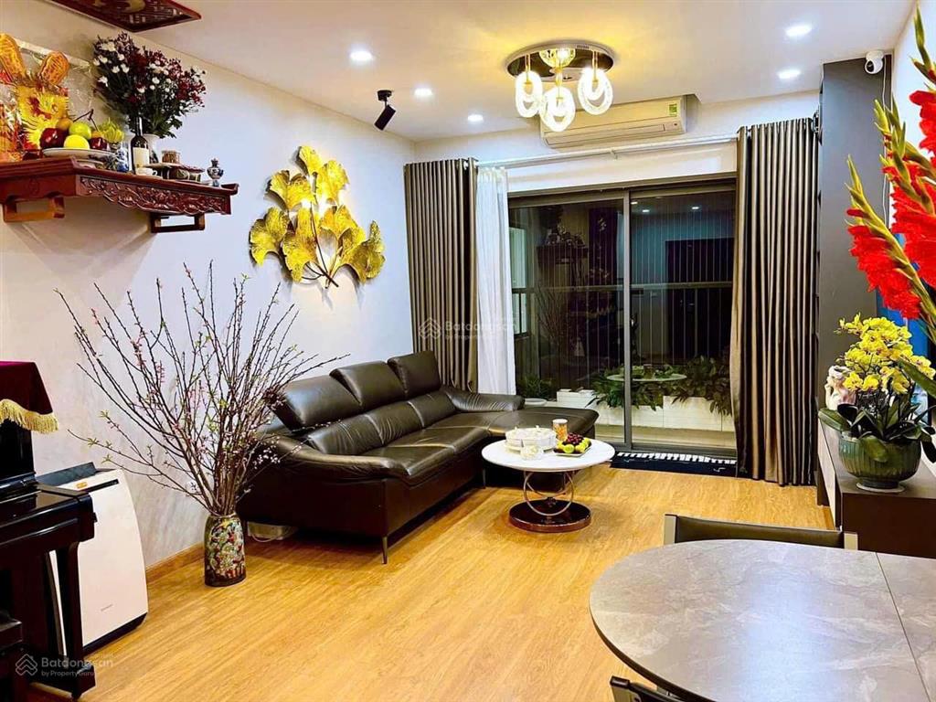 Bán căn 77m2 2n2vs giá 5,8 tỷ  sổ đỏ đầy đủ  tầng đẹp
