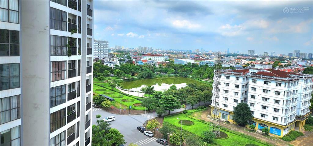 Chính chủ bán căn hộ 3 phòng ngủ view hồ tòa le grand jardin diện tích 83,4m2 full đồ mới. giá 7 tỷ