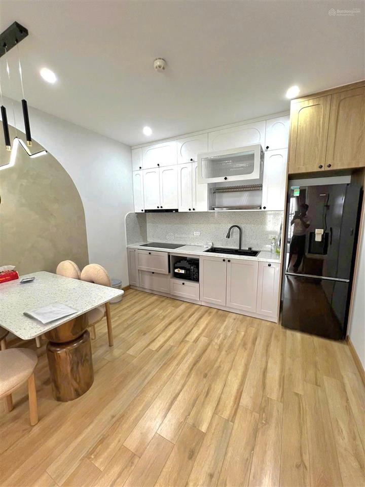 Chính chủ tôi cần bán căn 77m2 tầng đẹp giá 6 tỷ tại le grand jardin