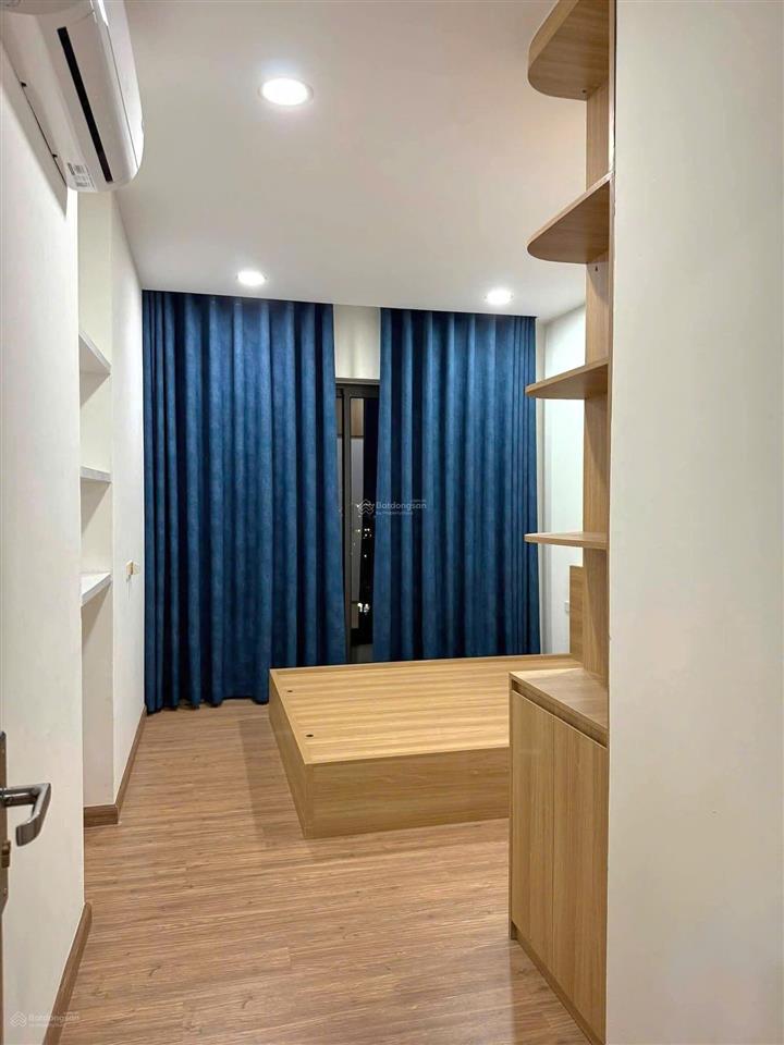 Chính chủ bán căn 94m2 tòa g3 ban công đông nam full đồ tầng trung cao thoáng mát