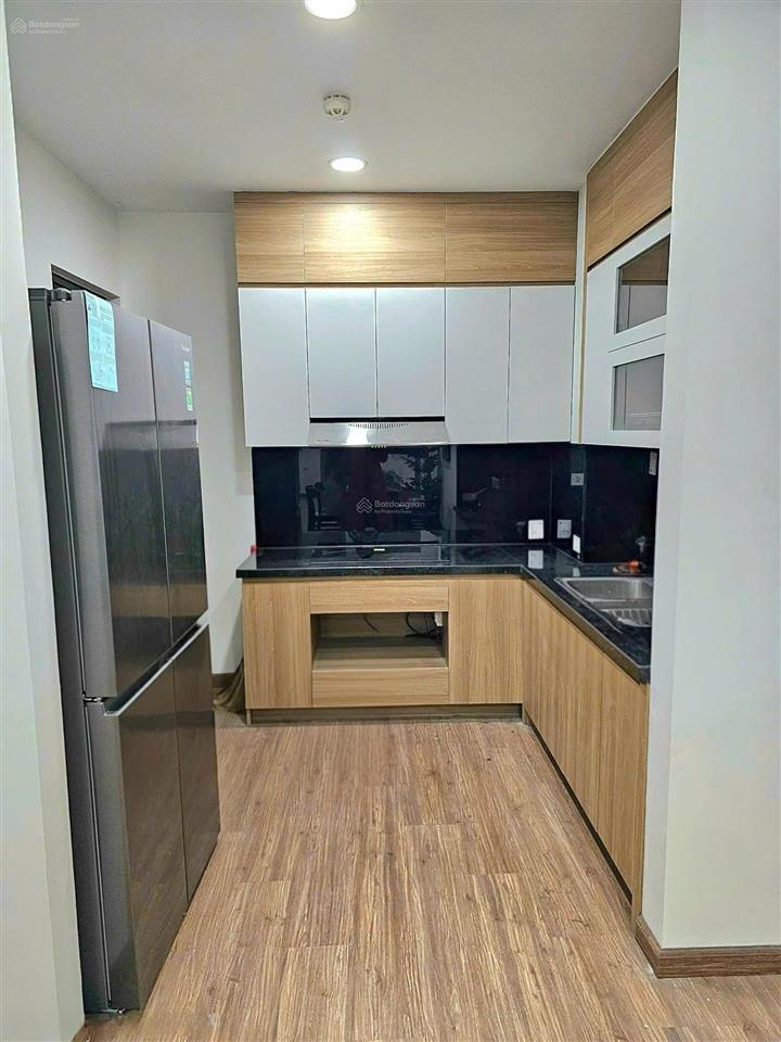 Chính chủ bán căn 94m2 tòa g3 ban công đông nam full đồ tầng trung cao thoáng mát