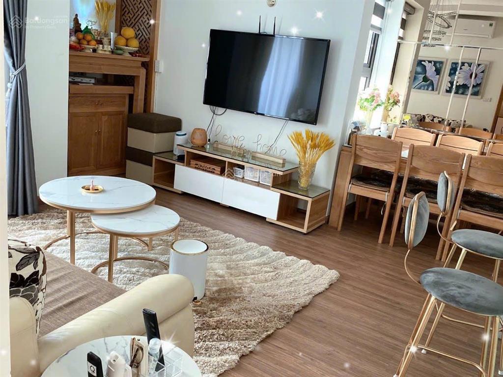 Chính chủ bán căn góc 2 ngủ 64m2 tòa l3, l4 le grand jardin sài đồng hơn 5 tỷ full đồ