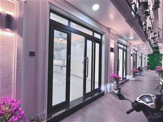 Bán nhà cầu giấy  mặt tiền rộng  nhà đẹp phân lô  gần phố  tiện ích  full nội thất xịn xò