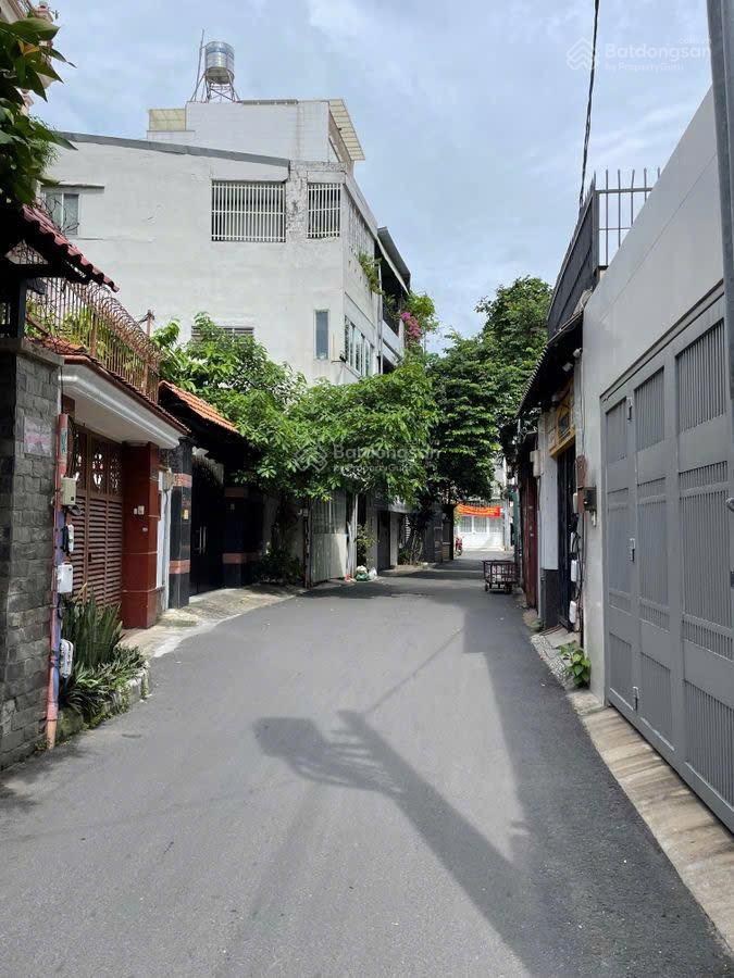 Bán biệt thự nguyễn đình chính 154m2 3 tầng  28 tỷ  sân vườn