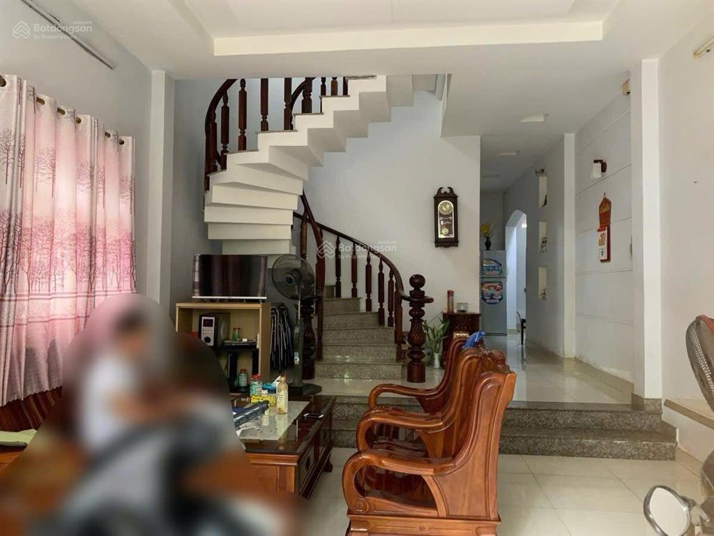 Bán biệt thự nguyễn đình chính 154m2 3 tầng  28 tỷ  sân vườn