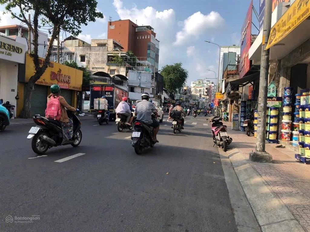 Bán nhà 2 mặt tiền nguyễn kiệm 216m2 2 tầng  33 tỷ  kinh doanh